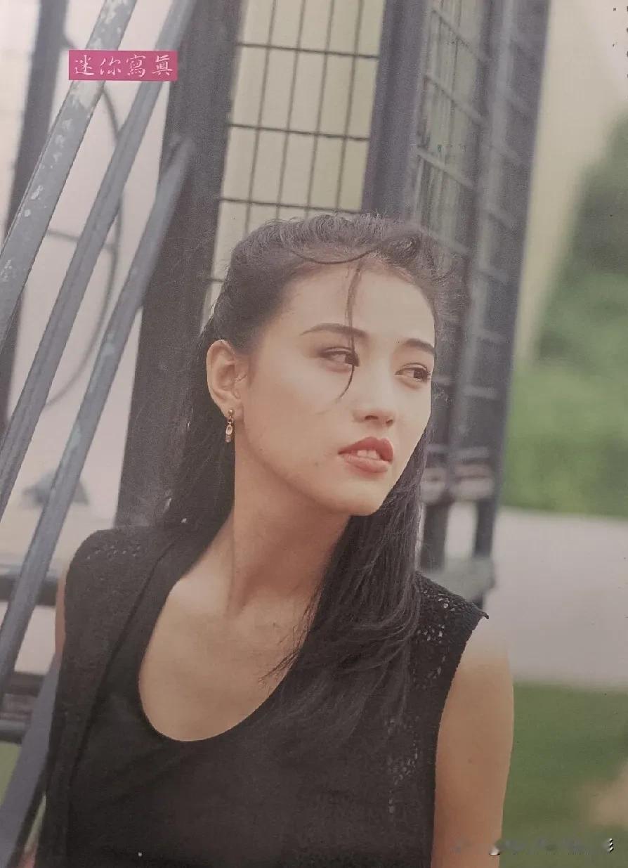 阳光明媚的午后，微笑的瞬间定格美好！🌞😊