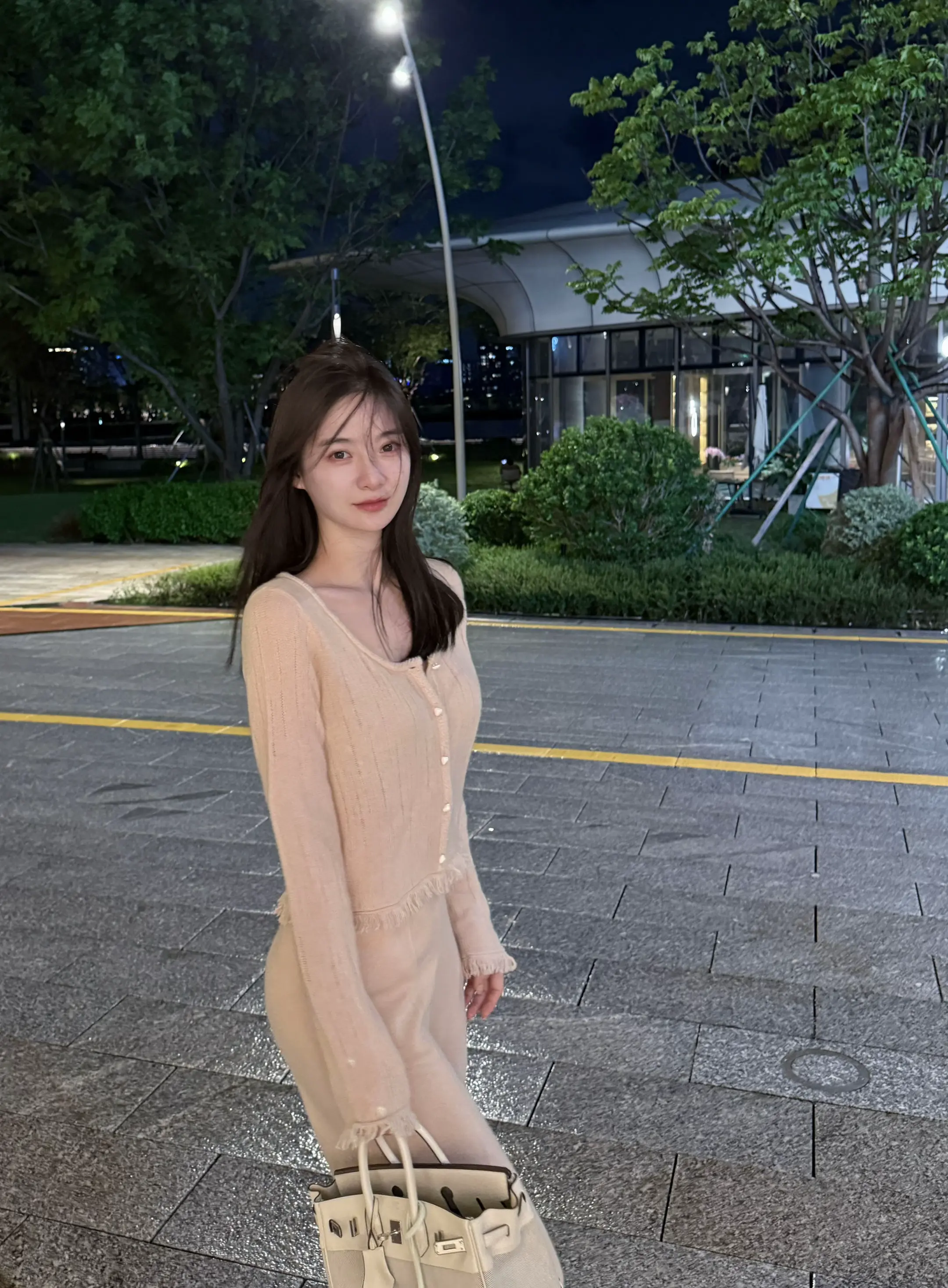 人一定要靠近能够滋养和托举你的人 计较生不出慈悲