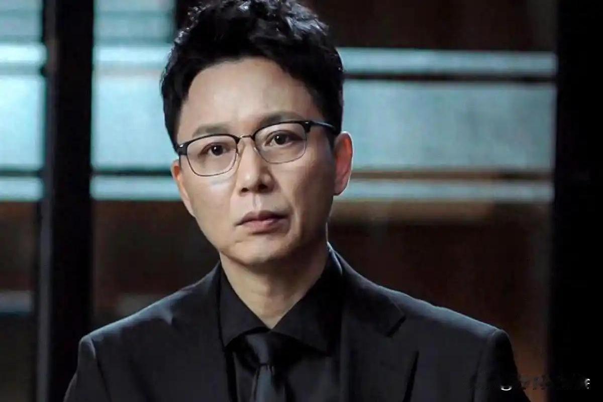 演员刘奕君说：“当时和妻子感情出现了问题，走到离婚这一步时，我说我什么都可以不要