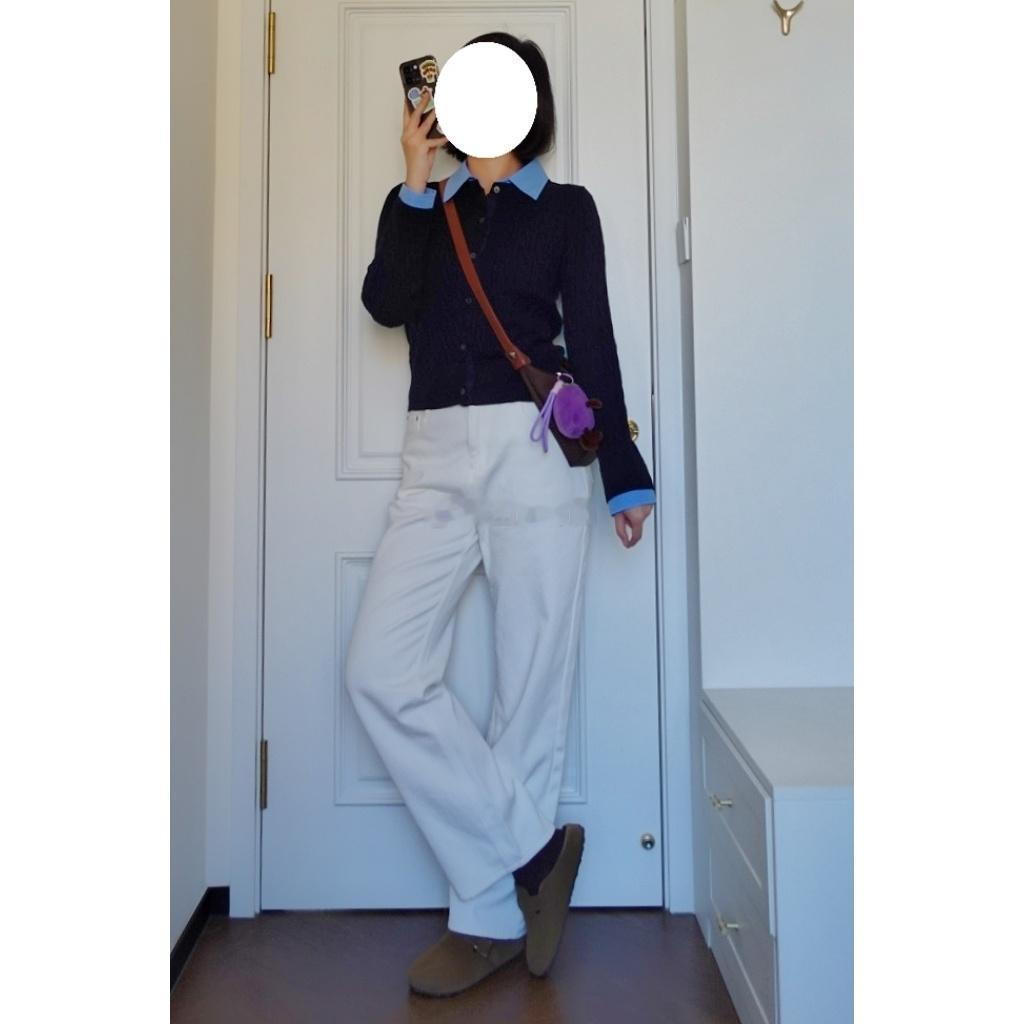 早呀！周五啦！麦檬同款这个针织上衣好适合通勤！最近发现polo领针织衫设计的都很