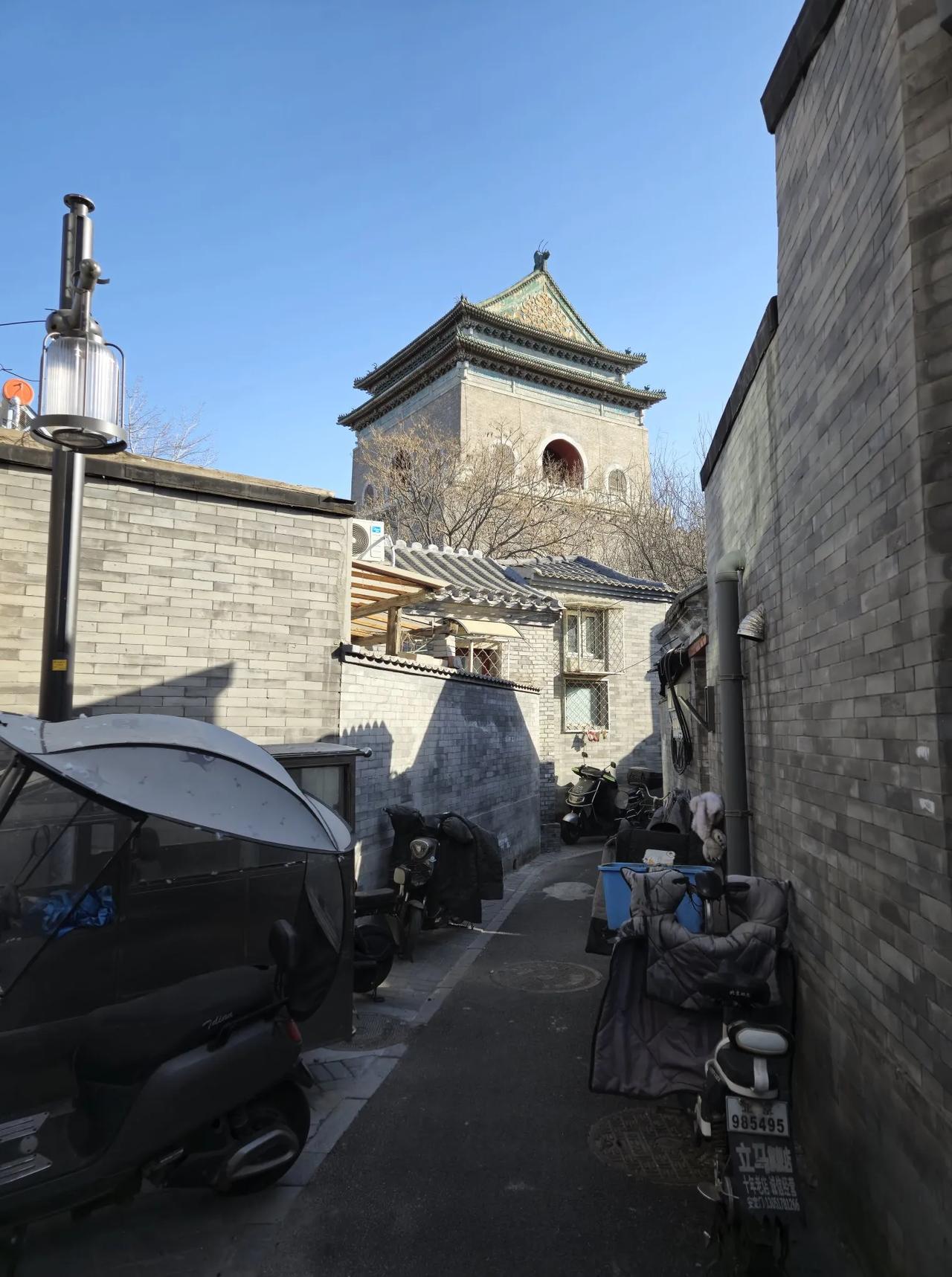 汤公胡同
汤公胡同，位于西城区旧鼓楼大街东侧，呈东西走向，东端曲折。东南起钟楼湾