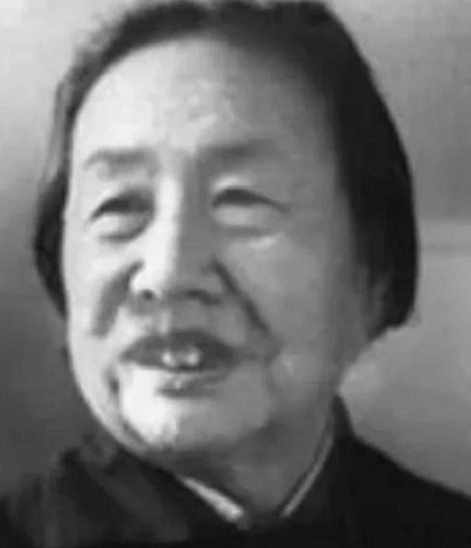 毛主席曾亲自向她鞠躬祝寿，周总理始终亲切地称她为“娘娘”。这位老人，没有拿枪打过