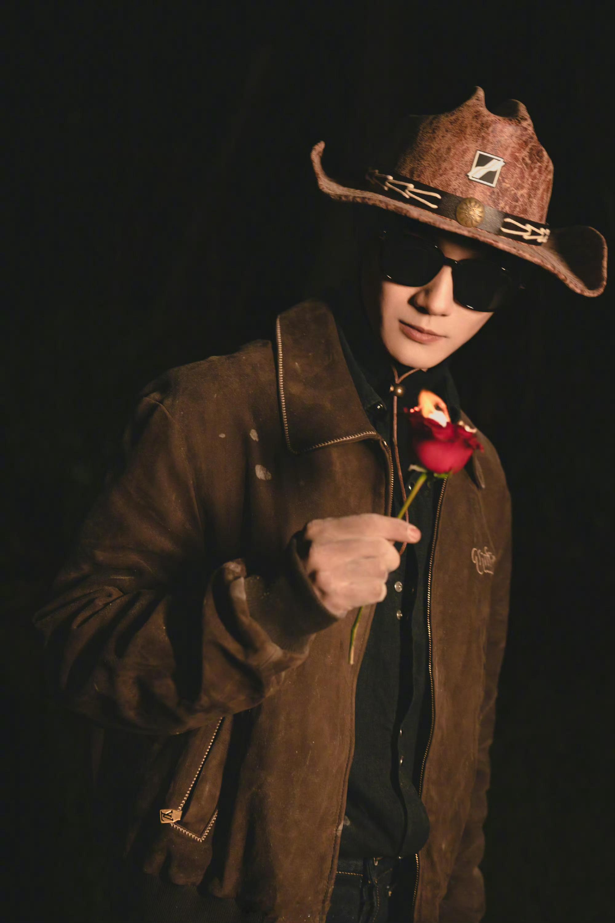 新浪娱乐[超话]  郑业成官宣加盟2025山东春晚  郑业成携手山东春晚，共庆新