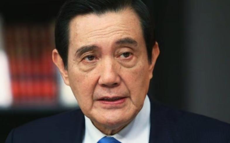 大陆高层接见马英九，双方微笑握手15秒钟，会面地点展现大陆善意
 
如果说最近两