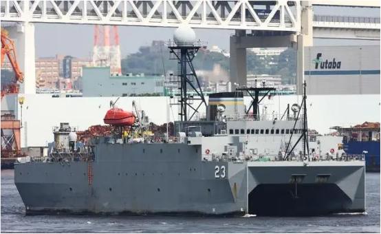 日本测量船这次在东海碰上硬茬了，连续两天，中国海警船都在相关海域通过无线电要求日