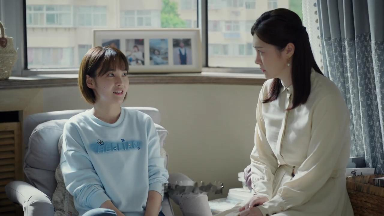 #小城故事多成年人两难文学# 小城里的大爱，家庭中的温暖。穆笛的抉择，告诉我们梦