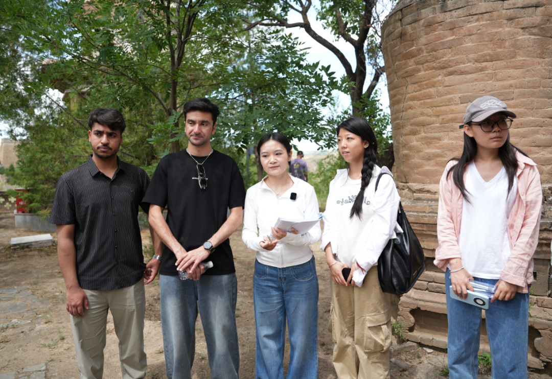 内蒙古大学师生“翻译”横山古村，让陕北乡愁走向世界