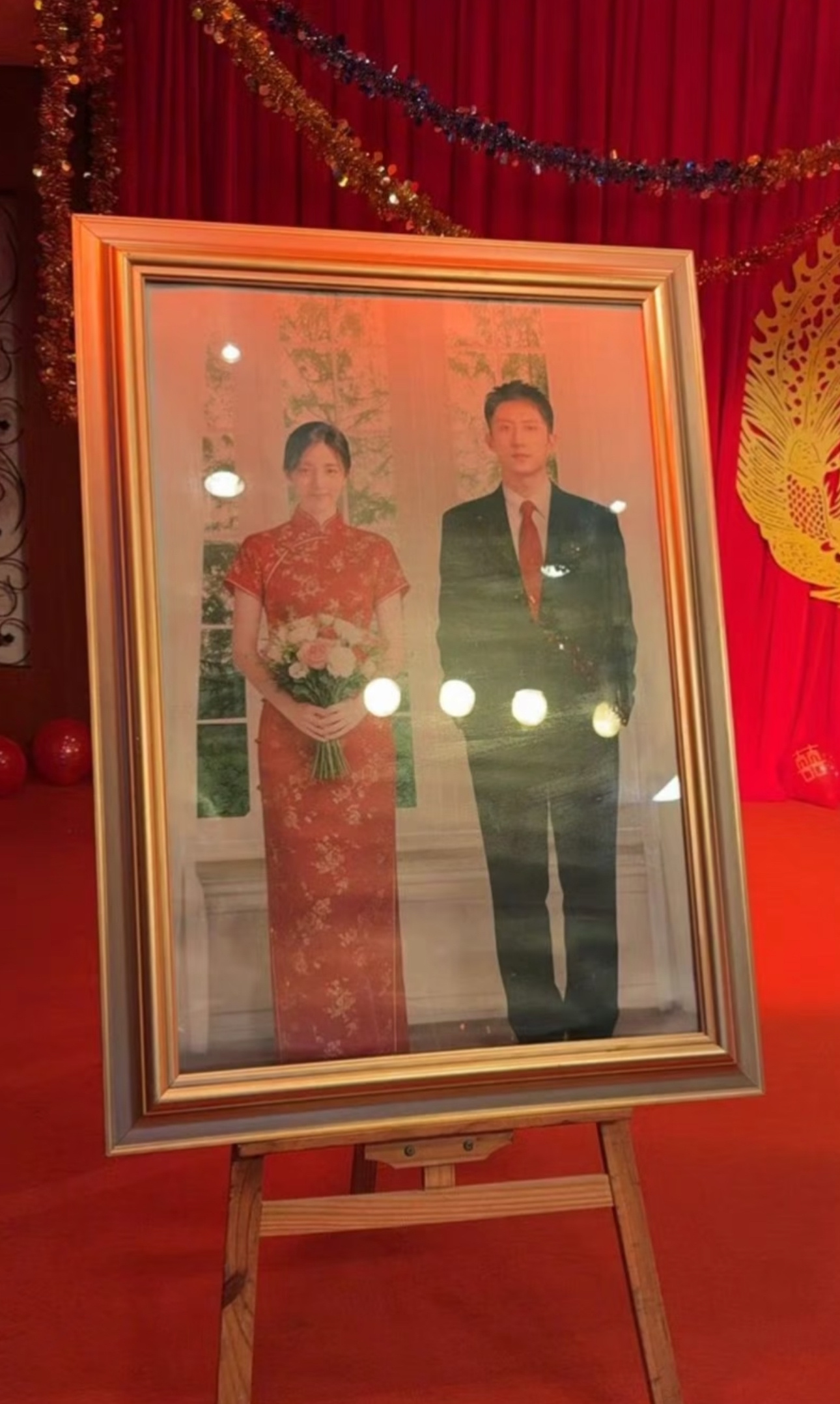 是那个味了卢云翔婚纱照🈶 