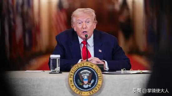 特朗普的嘴皮子真溜！

记者：你考虑暗杀伊朗新领袖吗？

特朗普：不能这么说，毕