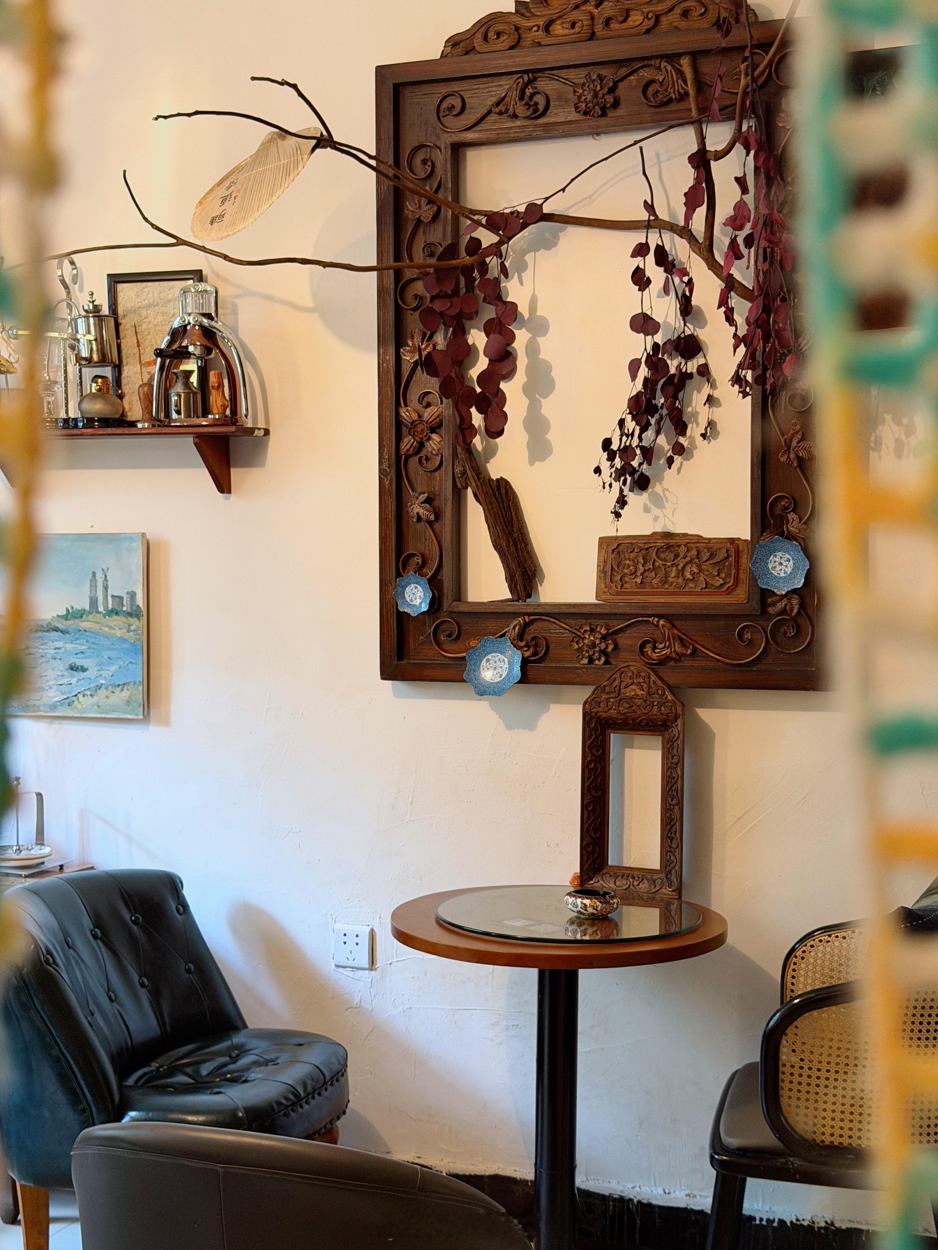 ☕️️我在『福州』喝咖啡｜树下遇见树越来越喜欢老派的咖啡馆，面积大、座位宽、户外