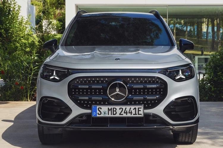 最便宜实惠的奔驰glb，也发布了全新一代，有5座及7座版本，还有纯电车型。燃油版