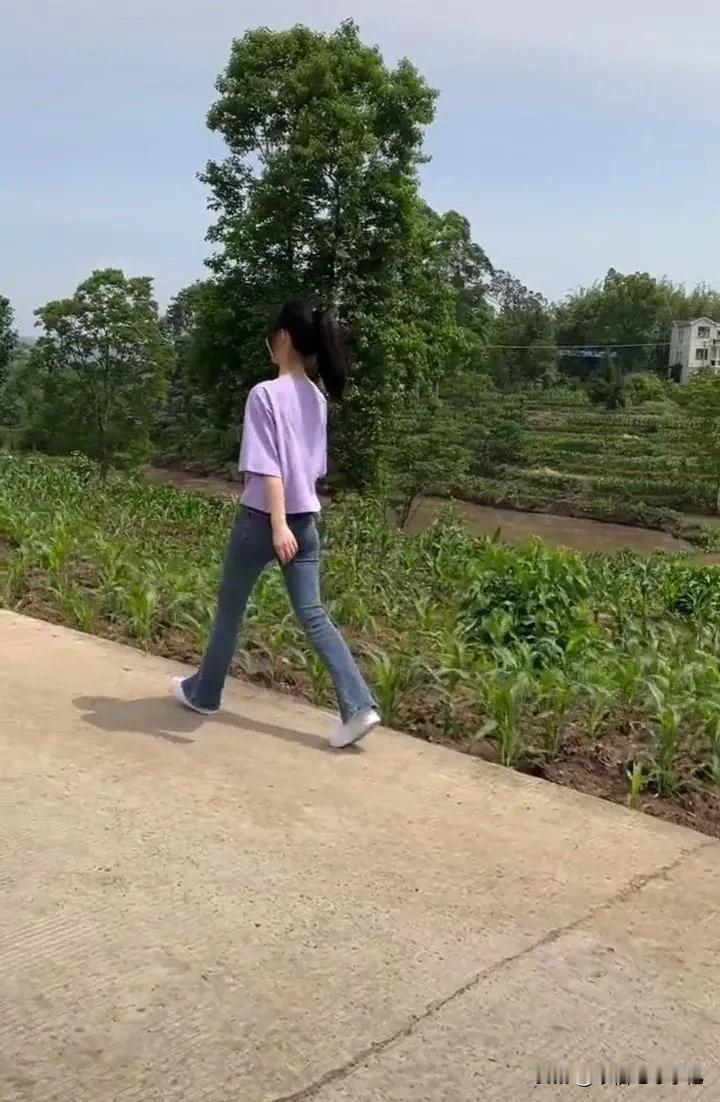 像不像模特走秀