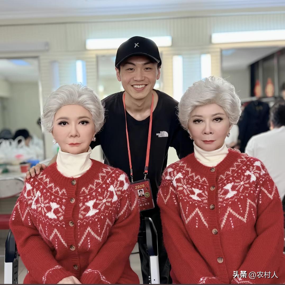 你们知道哪一个是真蔡明吗？