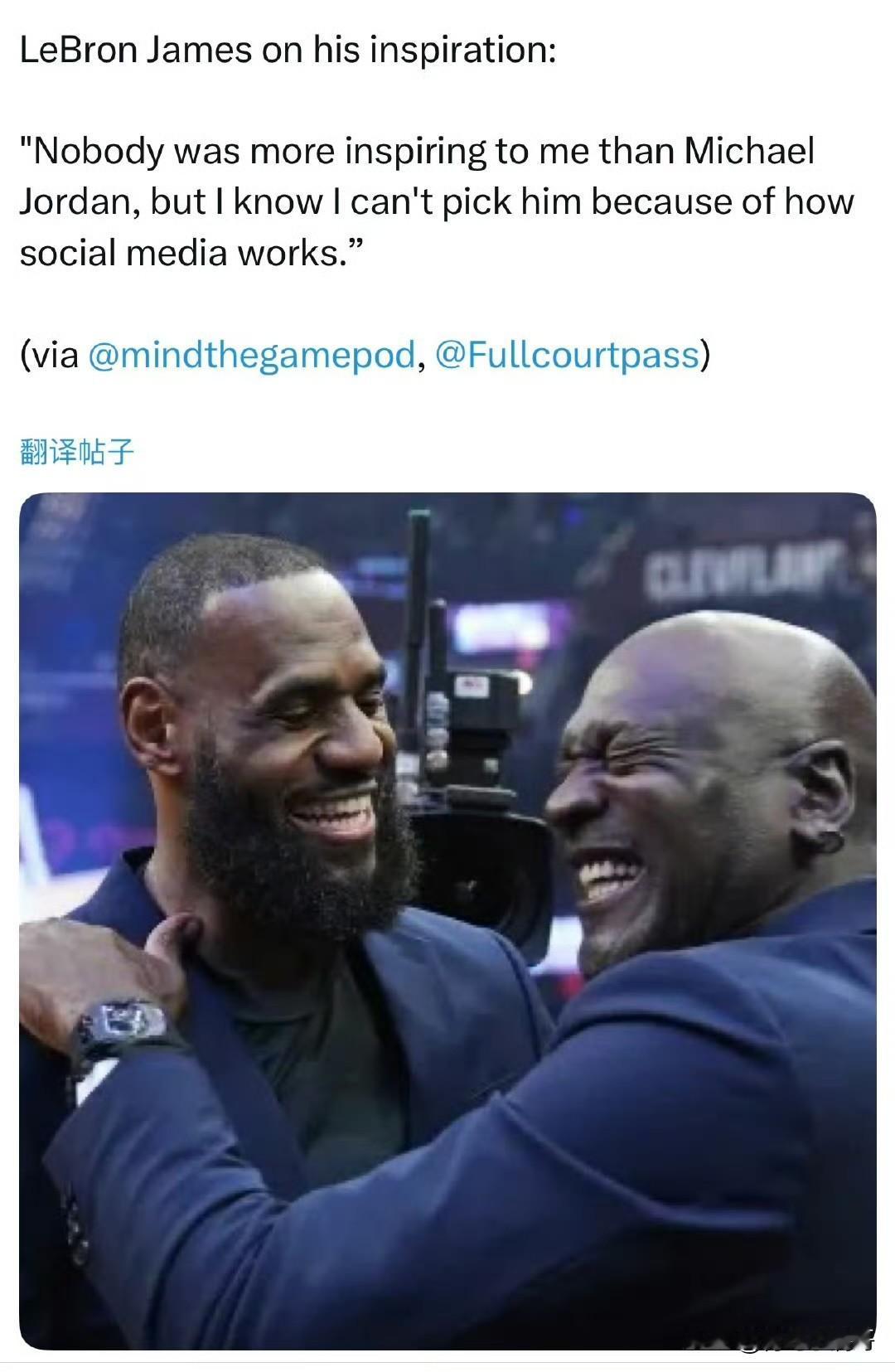 詹姆斯不会说想和乔丹一起打球的，因为他太了解媒体了！！！

近日，詹姆斯在参加篮