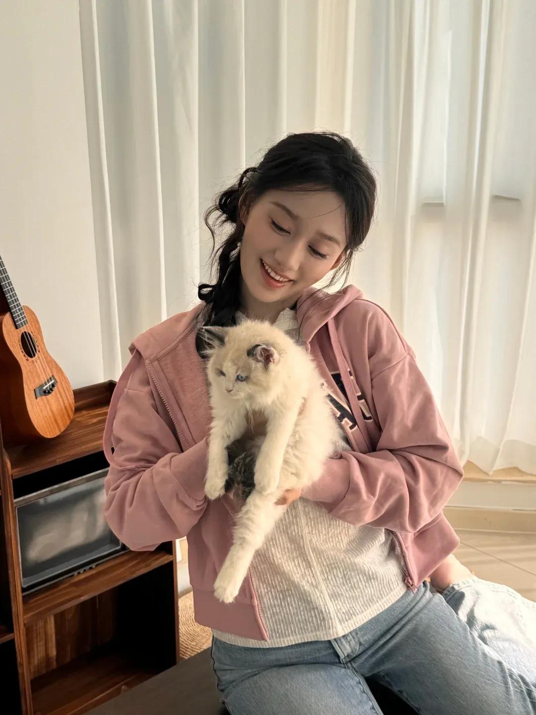 如果吻她一下会穷三年，但你愿意吗