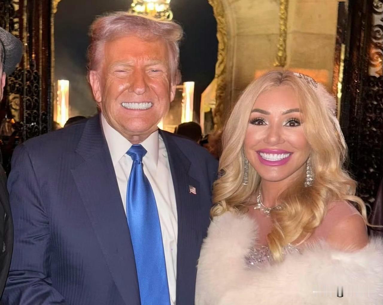 特朗普从韩国赶回白宫过万圣节🎃跨越时区虽疲惫，但仪式感不能少
一年一度万圣节在