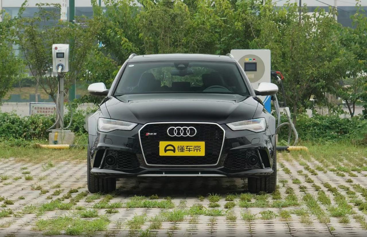 老铁们，今儿必须给你掰扯明白——二手奥迪RS 6到底哪年款能冲、哪年款纯属“钱包