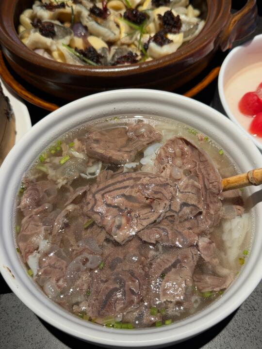 杭州西湖边！！！已经五刷了。。。