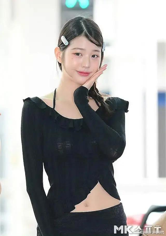 张元英是真的很需要妆容和发型，一下子把旁边安宥真衬成那种大明星了 ​​​