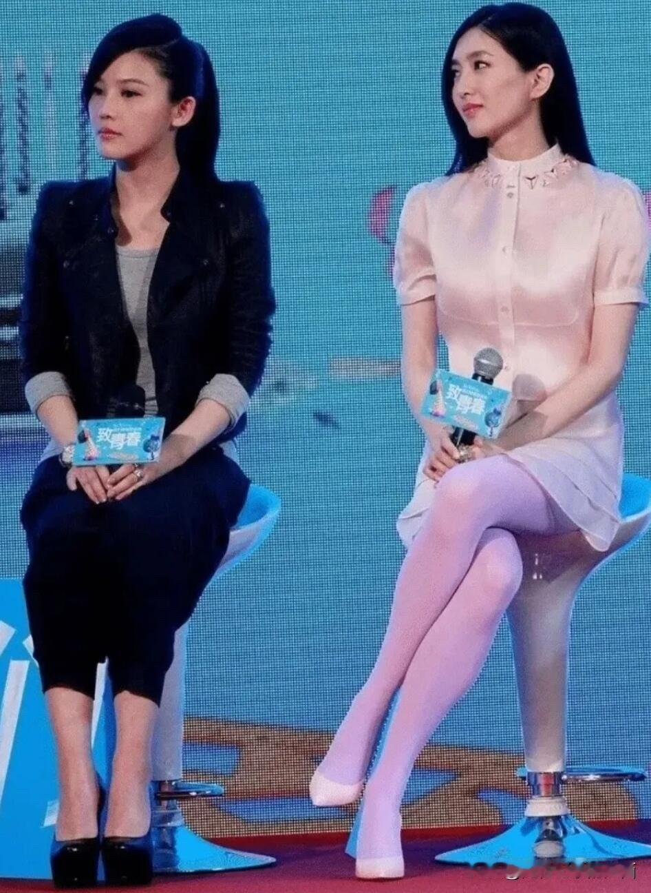 她们两个都是相同年龄的女明星，颜值和气质上看着区别好大，江疏影眼神透彻明亮，水灵