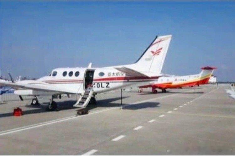 阎肃观察  【亚太通航飞机坠毁致3死事故原因披露：未避开有威胁的云团】2月14日