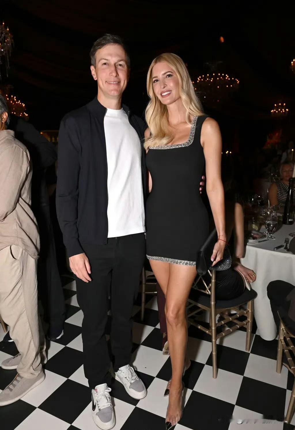 哇塞！
快看！快看，Ivanka和Kushner上周六晚出席American E