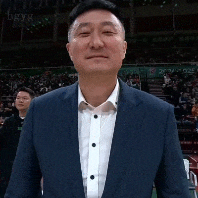 杜峰的表情适合拍日本电影。cba杜峰