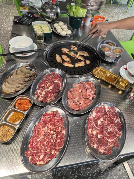 想不到广州还有这么便宜的新鲜牛肉烤肉🙈
