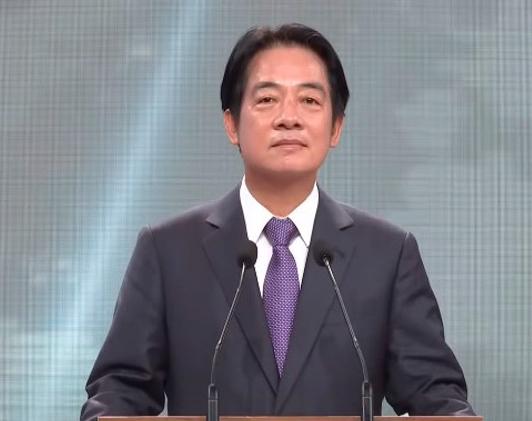 2024选举电视辩论会今天登场，赖侯柯正面交锋。民进党候选人赖清德在媒体提问时呛