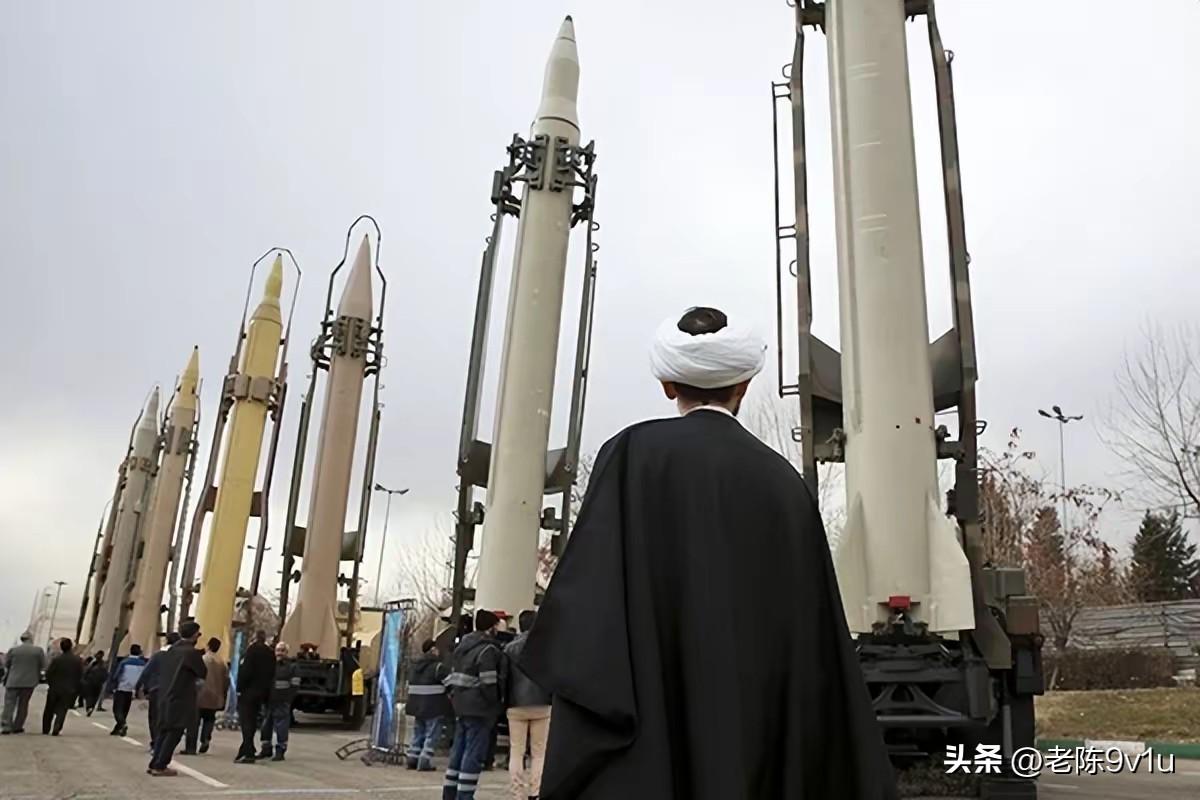 特朗普下10天通牒，要求伊朗弃核、哈马斯解武，否则“严重后果”，美军部署军力准备