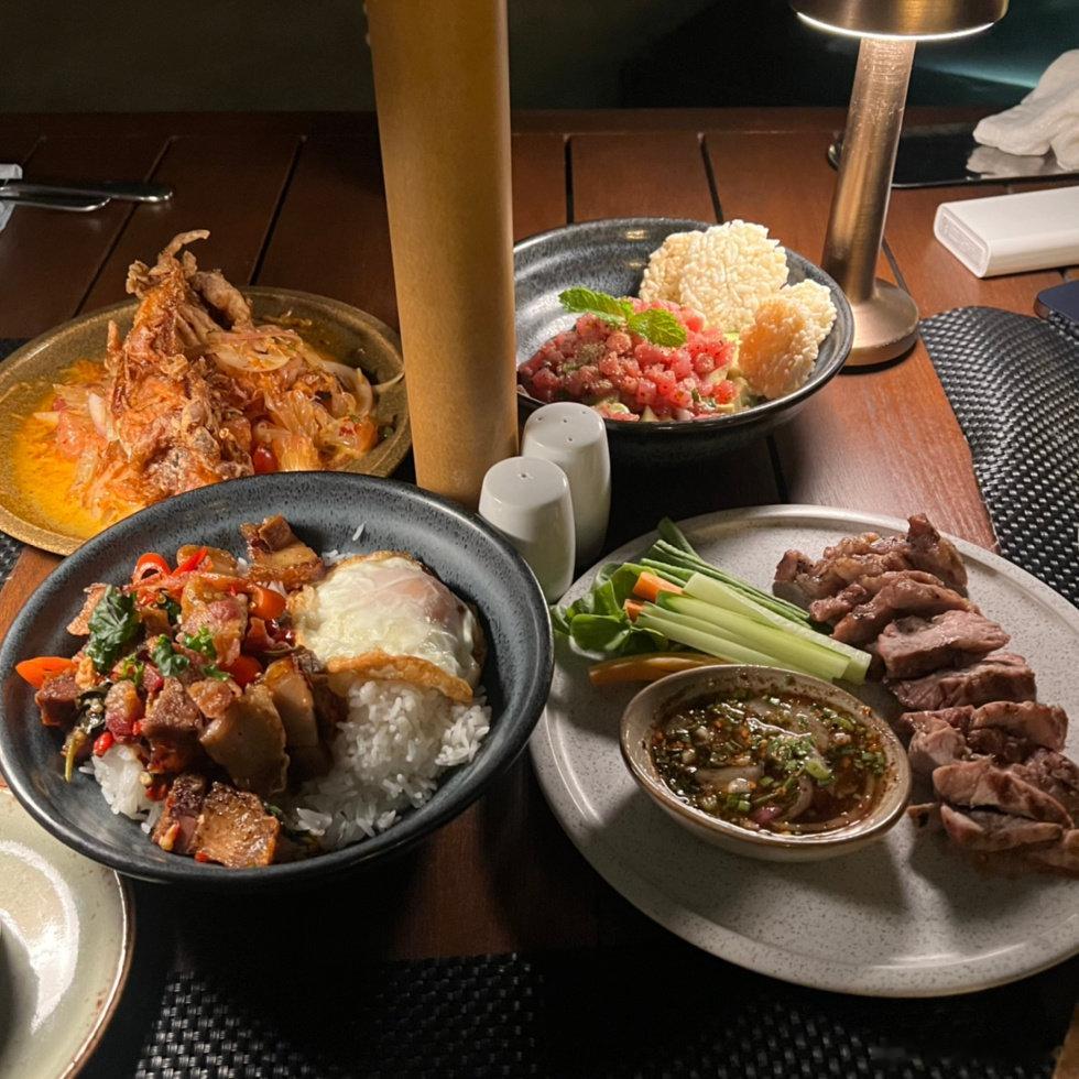 真的是肆意潇洒的生活#周也蓝天大海泳装美食##周也潜水偶遇海龟# ​​​