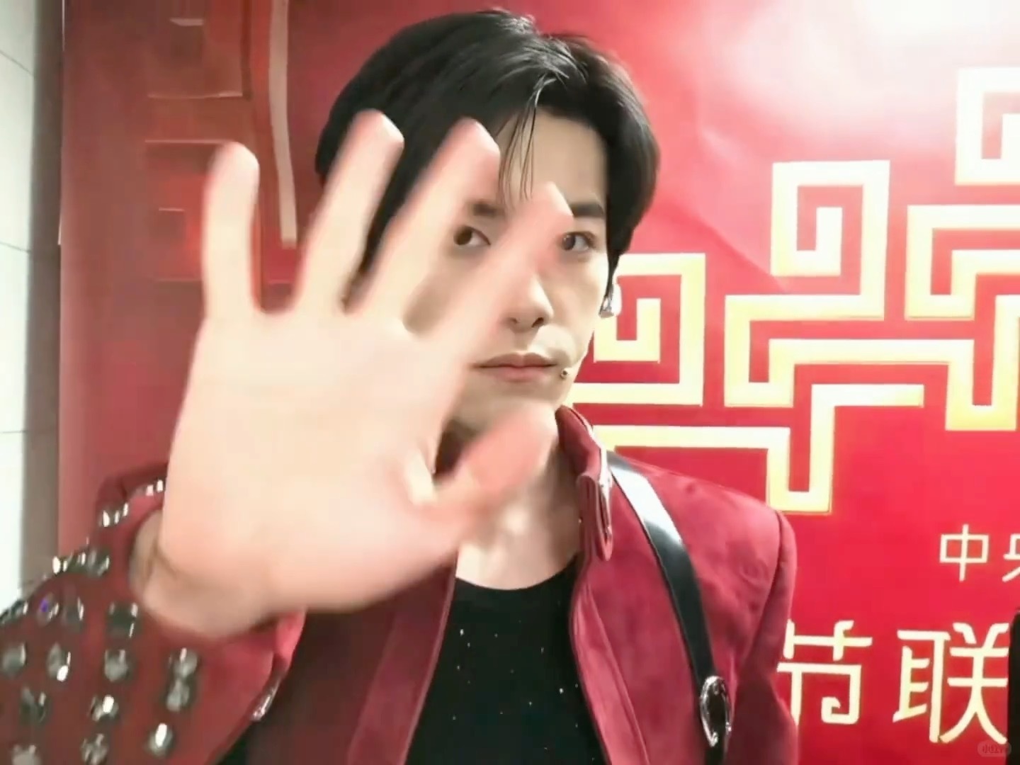 我老公九登春晚把眼红的气死了