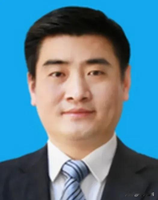 就在刚刚，界面快讯传来消息，戴瑞被查，于是看了一下他的工作履历，1973年12月