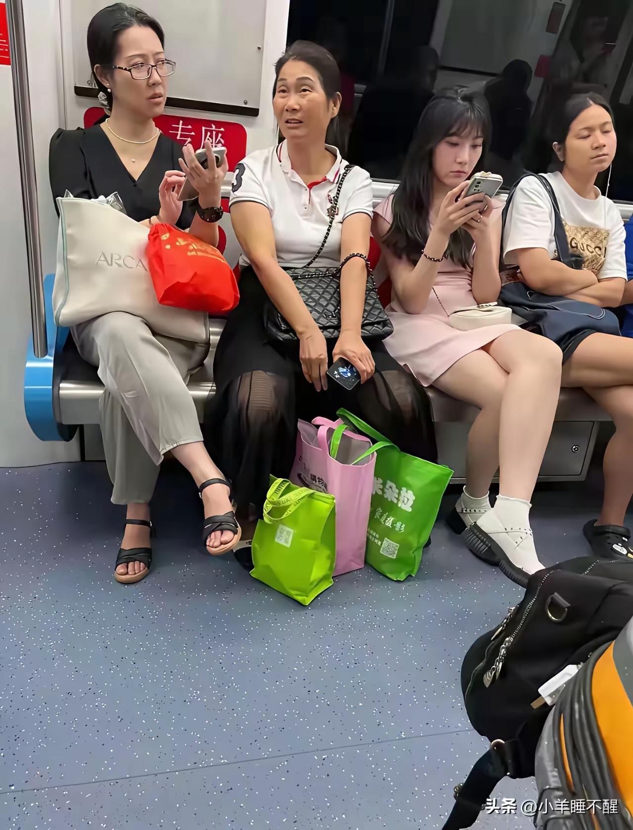 想去认识一下，该怎样搭话呢？