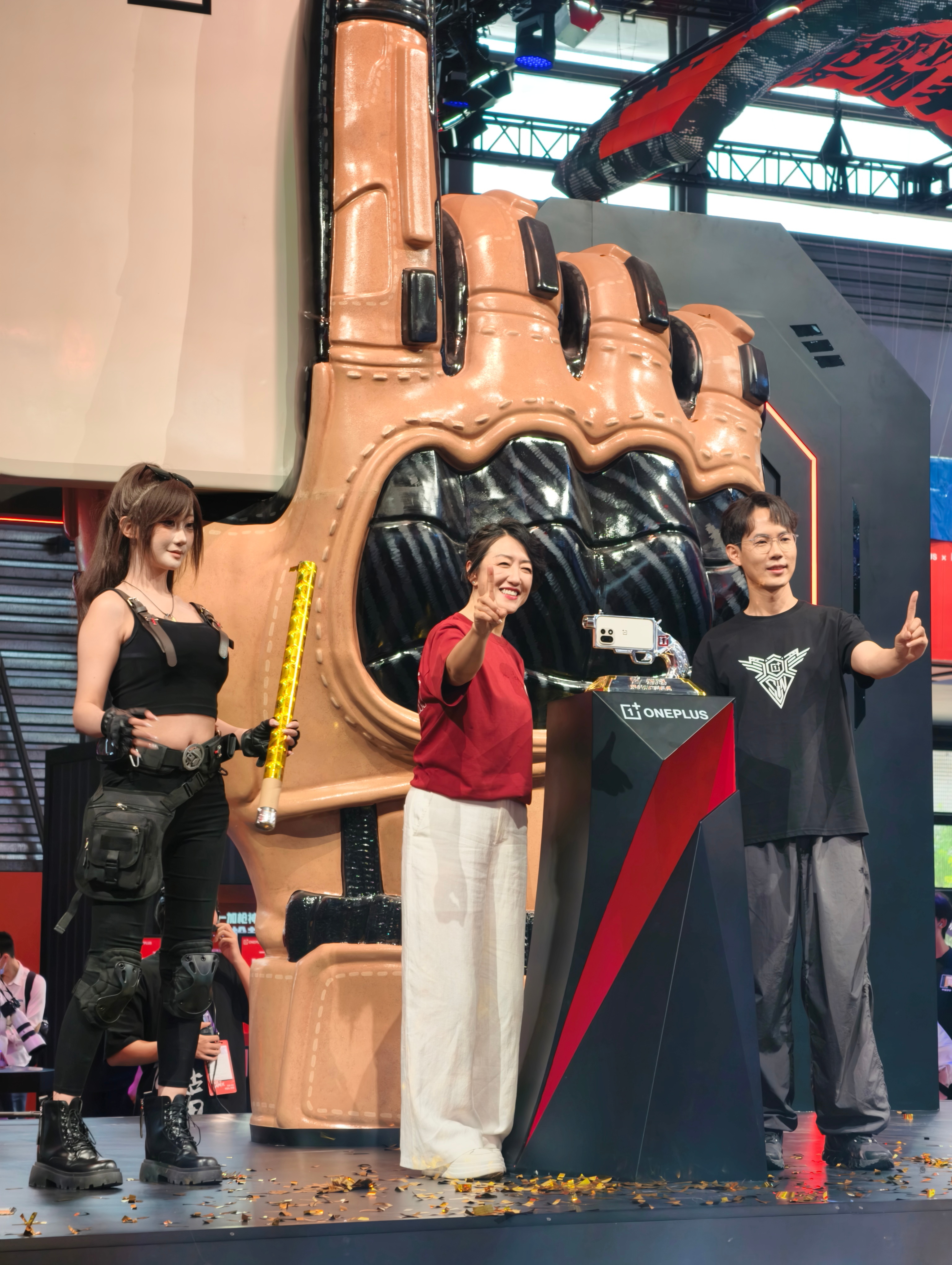 2026Chinajoy 今天开展第一天，高通骁龙馆的人气火爆，一加直接在现场装