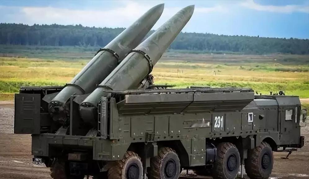 东风导弹被吹成天下无敌- 21D来说，2006年就服役了，是全球首款针对海上移动