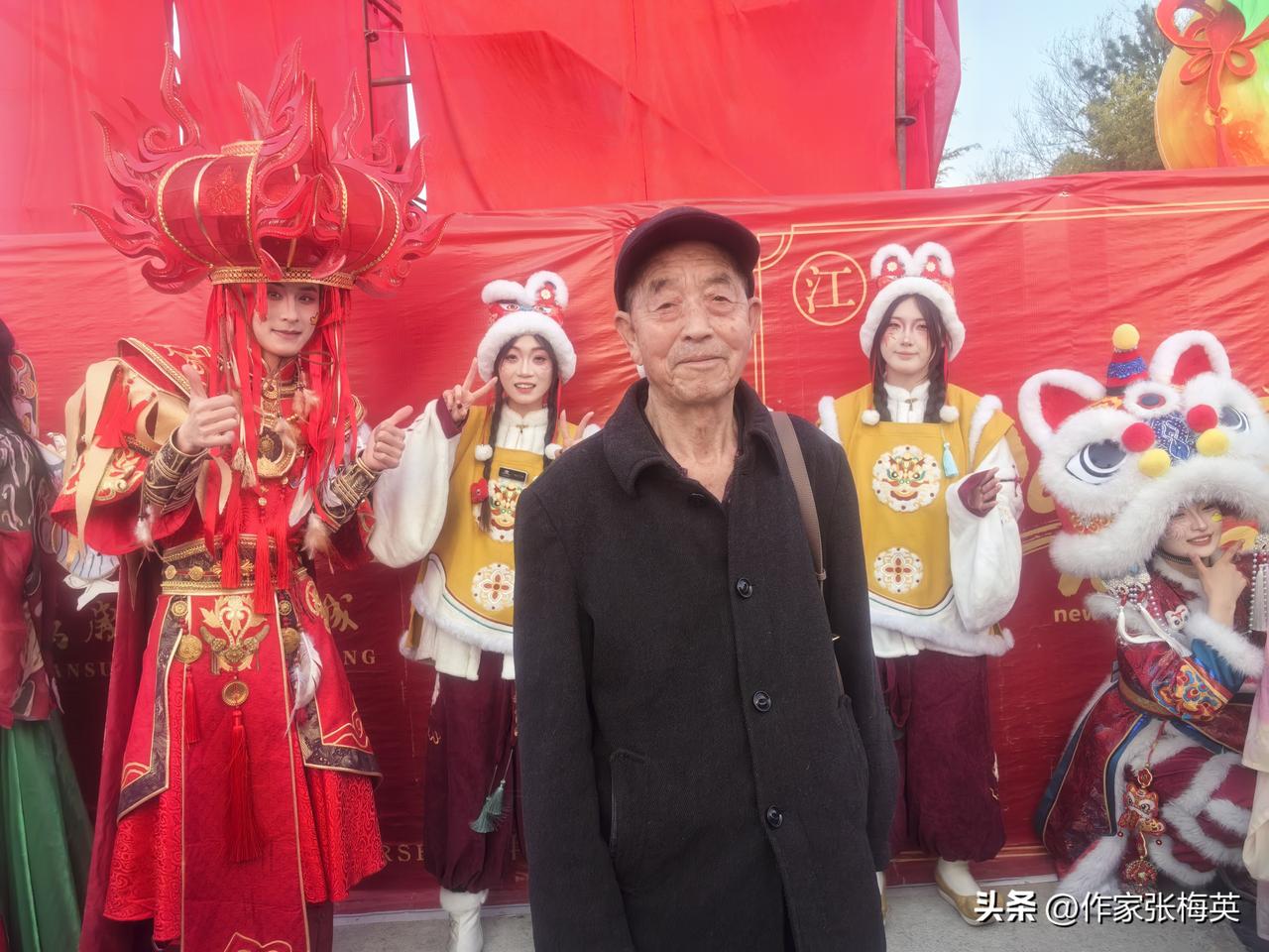 年少之时，无人能真正做到心性淡然。
若人与人皆寡淡相交，
又怎会有风华绝代的经历