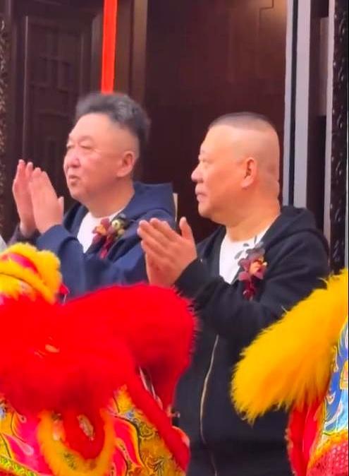 兜里一分钱股份没有，57岁的于谦凭什么要在成都环球中心给人陪笑脸？
 
很多人劝