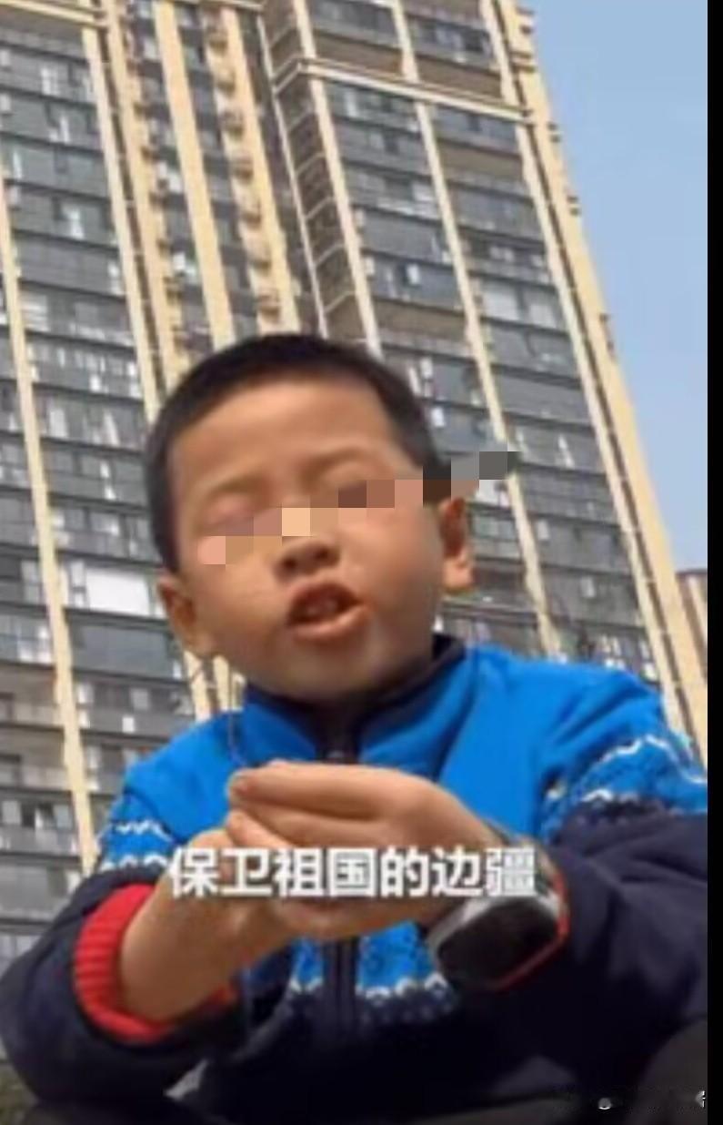 “火到人民日报了！”四川，一男子在公园散步时偶遇一9岁男孩，聊天中问起长大想干什