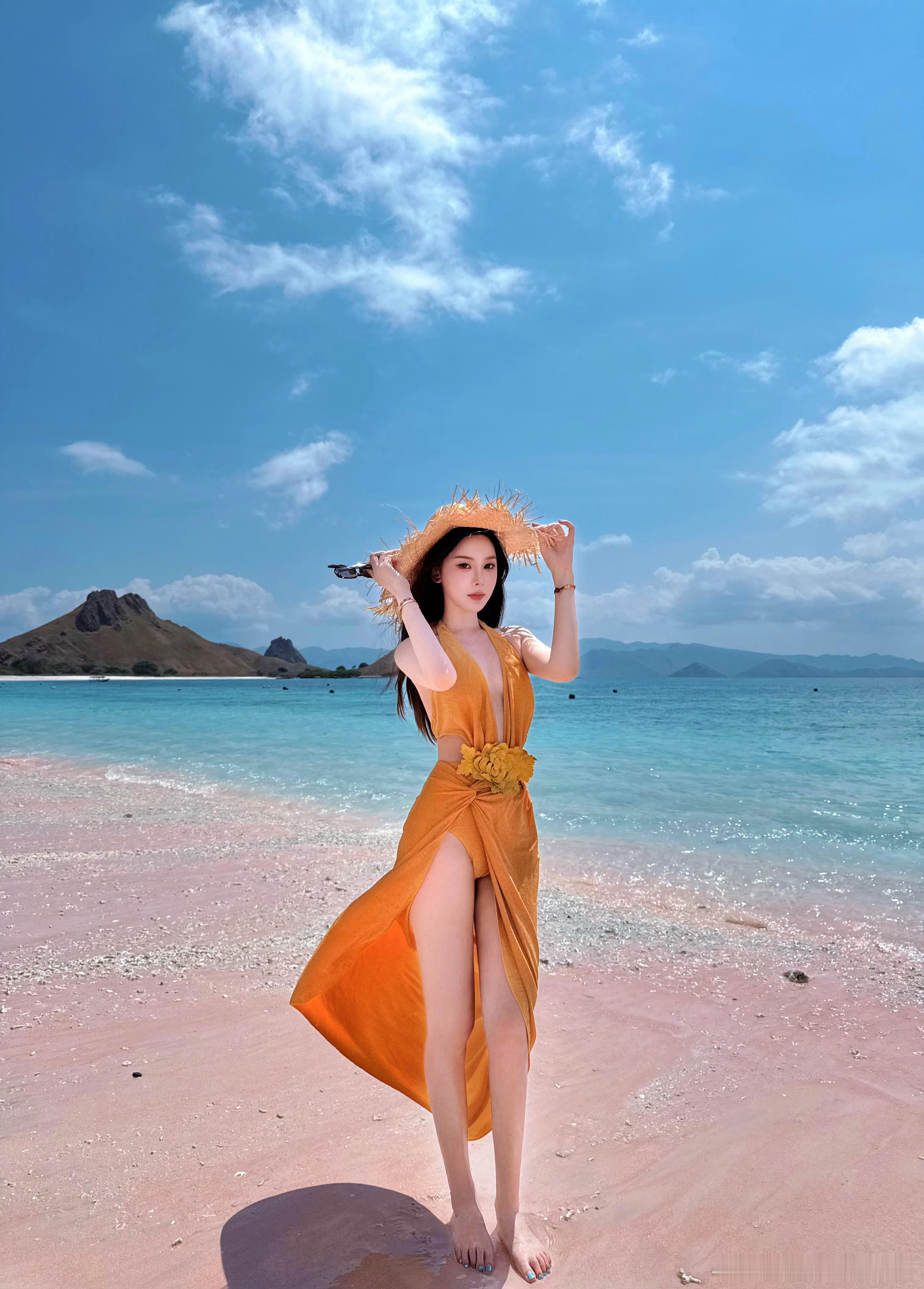 Pink beach🥥  ​​​
