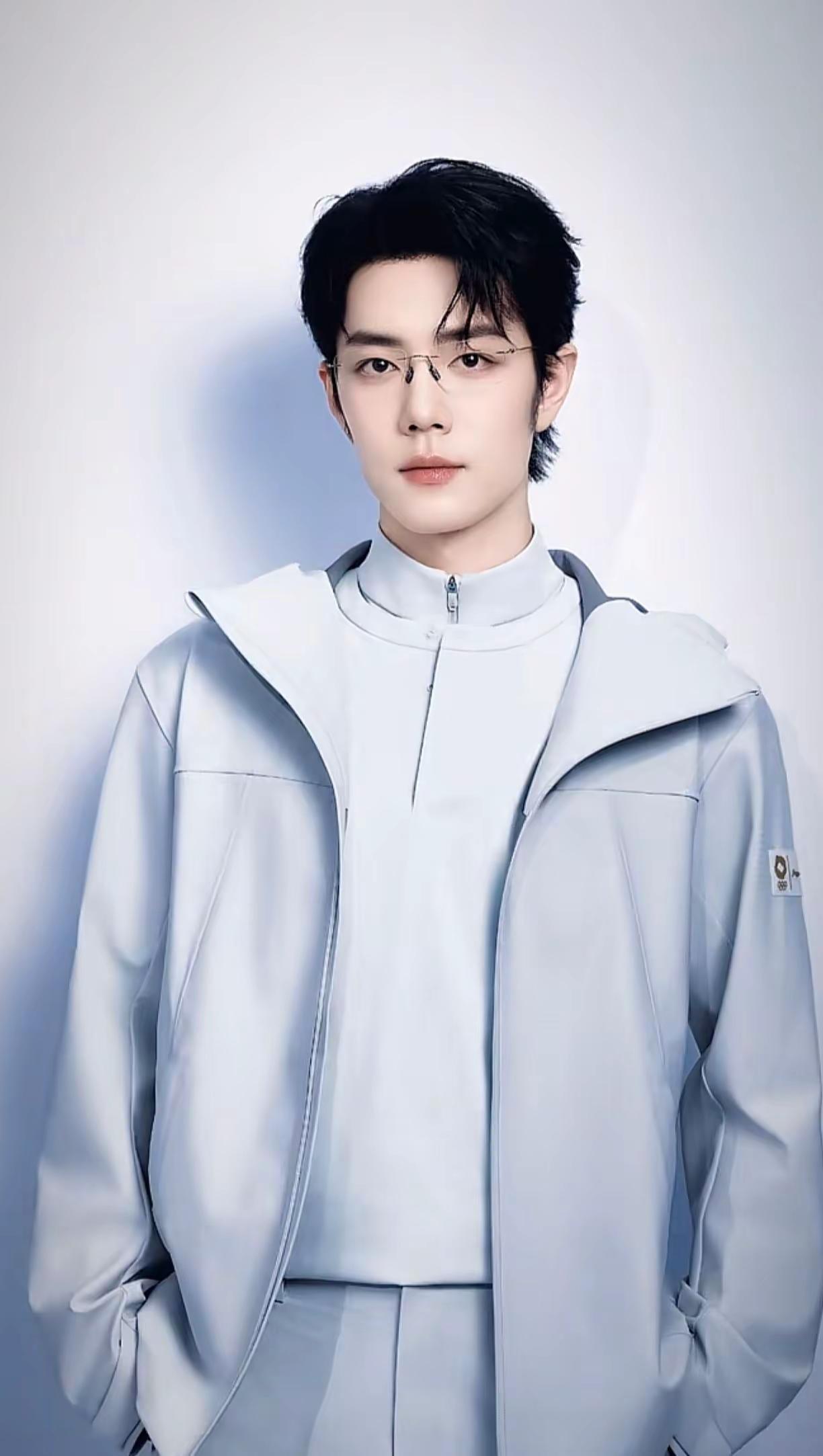 你觉得呢肖战李宁全球品牌代言人肖战元气满满的少年感 阳光温柔帅气大男孩
