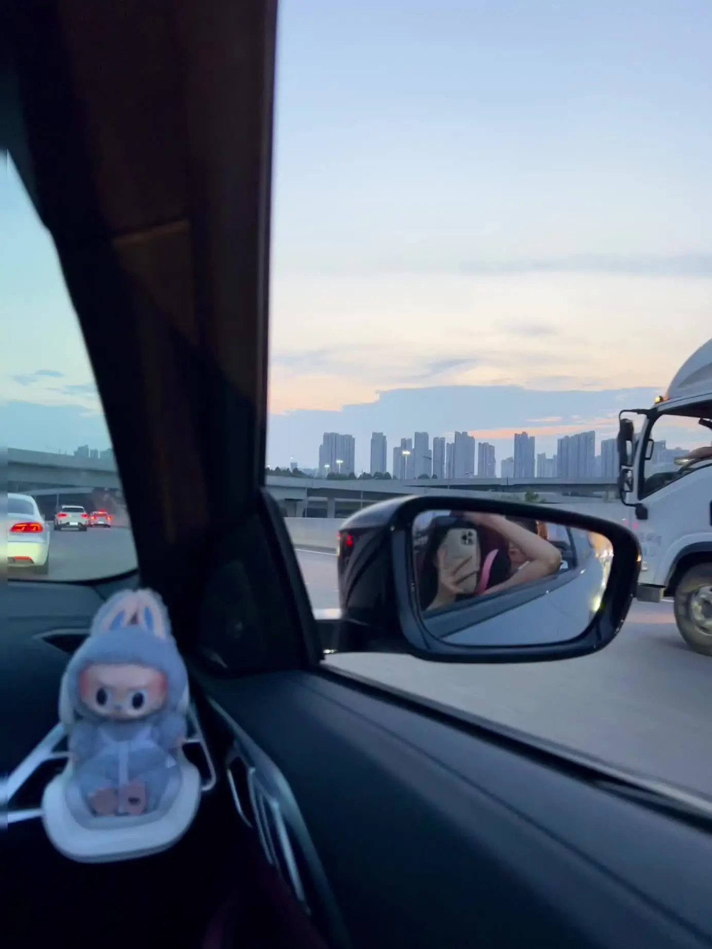 少年驰骋的风比黄金都贵 我们不能站在现在的高度去批判当年的自己这不公平...