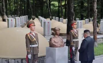 在朝鲜祖国解放战争胜利纪念日到来之际，朝鲜劳动党总书记、国务委员长金正恩前往平安
