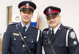 ‌英国辅警分志愿警察和社区警察两种！

‌志愿警察权力最接近正式警察‌，他们经过