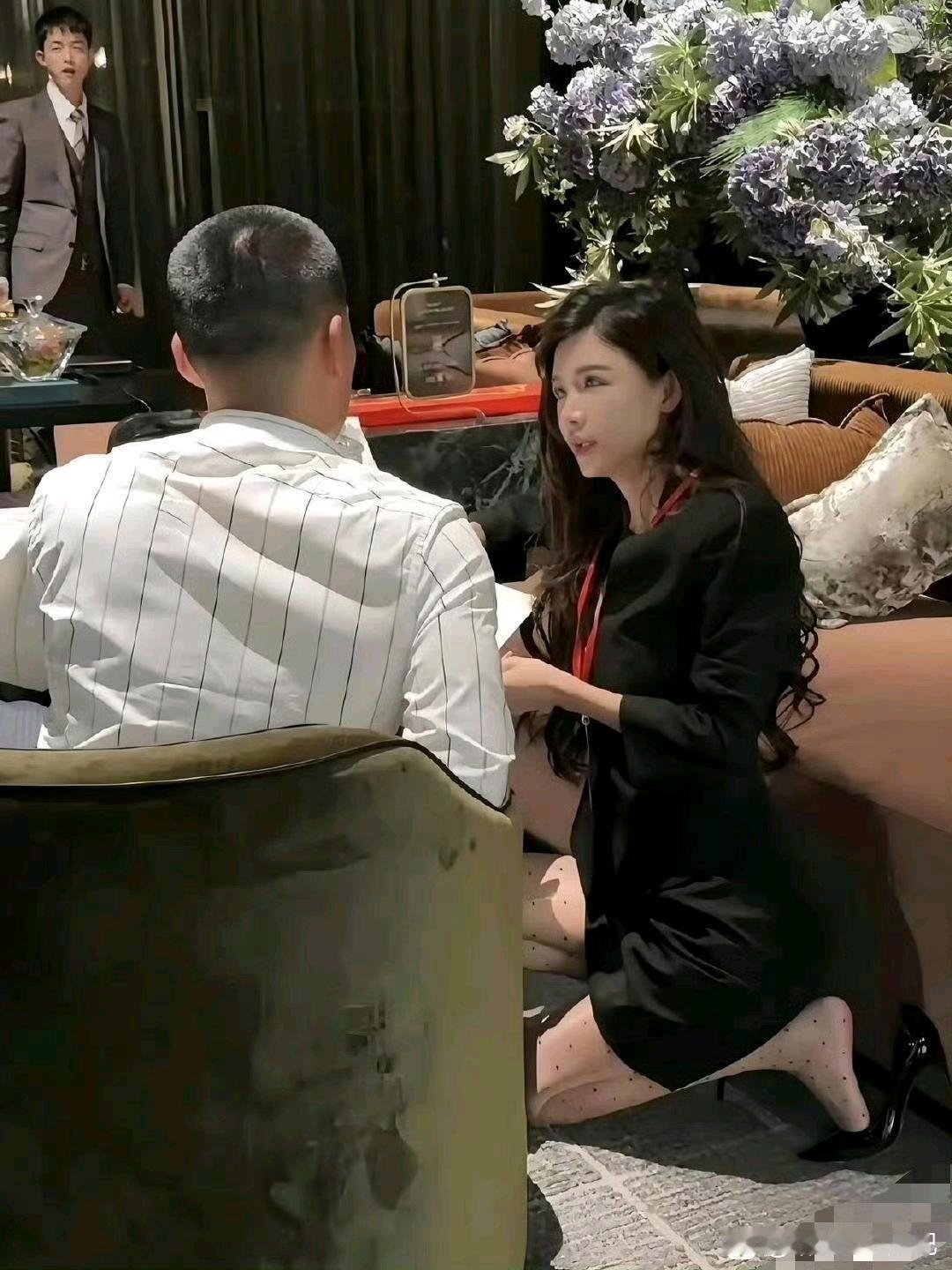 什么是顶级销售？最后捂嘴一笑情绪价值拉满了 