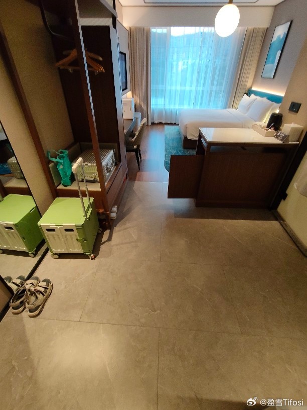 出门的第31天，这第31晚住的是第30家酒店(之前有过一家酒店连住2晚)。渋县希