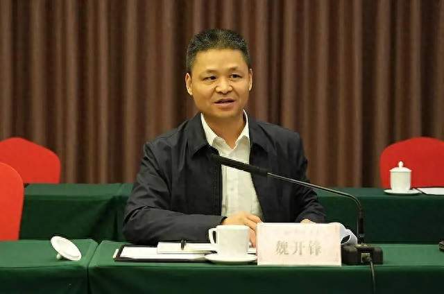 受贿判8年，滥用职权判5年半，海淀的这个原副主任领到12年刑期
