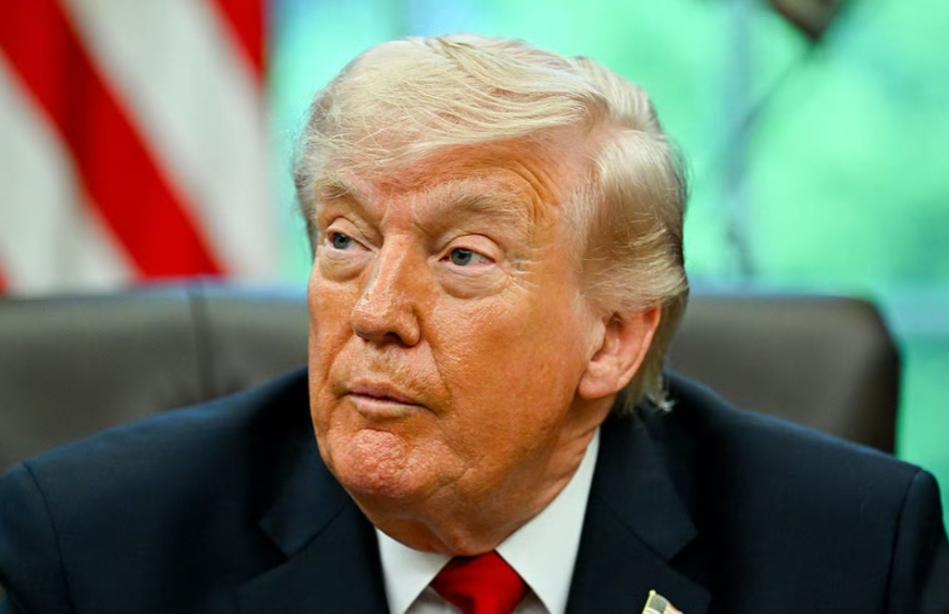 特朗普一边买俄油一边掐乌军星盾，国会急了！总统这是要绕开我们跟普京做交易？

特