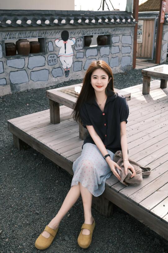 📖🪑文学少女吴爱纯