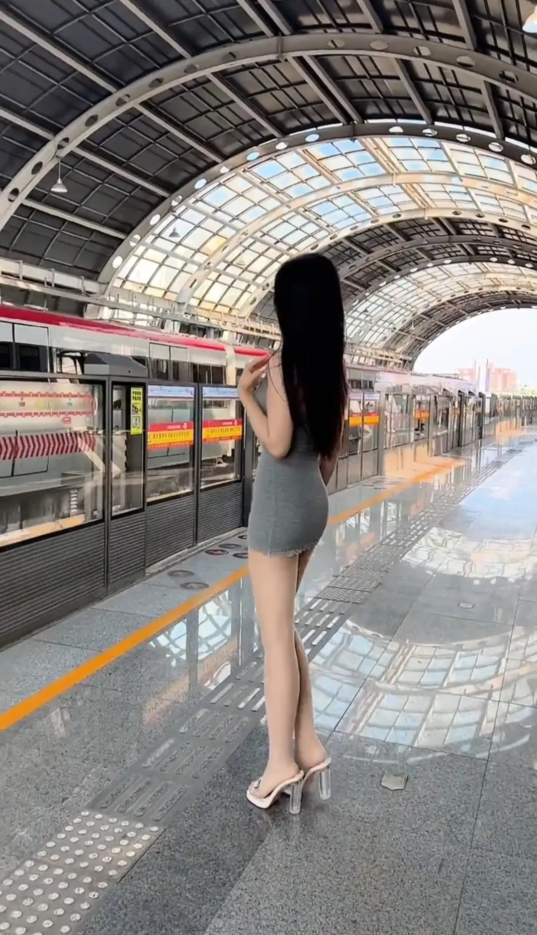 美女 街拍 颜值 小姐姐 好看的小姐姐